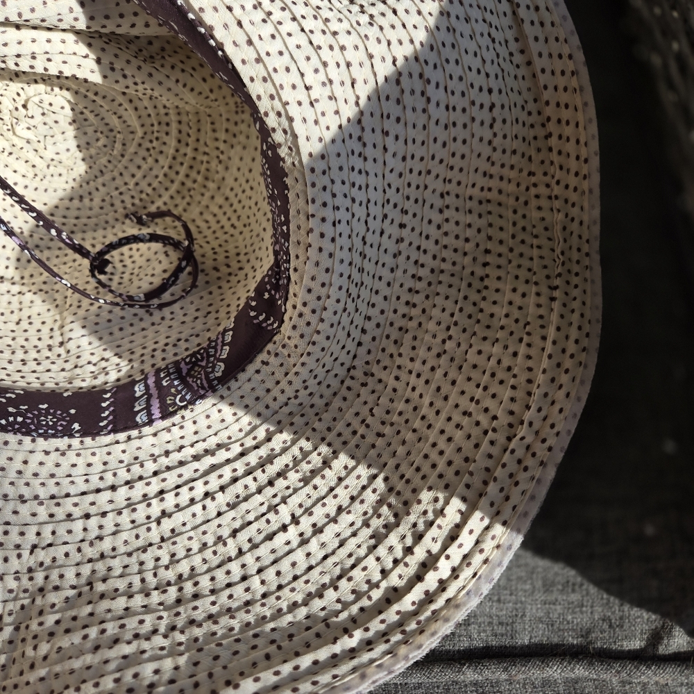 Wallaroo Beige Polka Dot Sun Hat - Picture 4 of 11